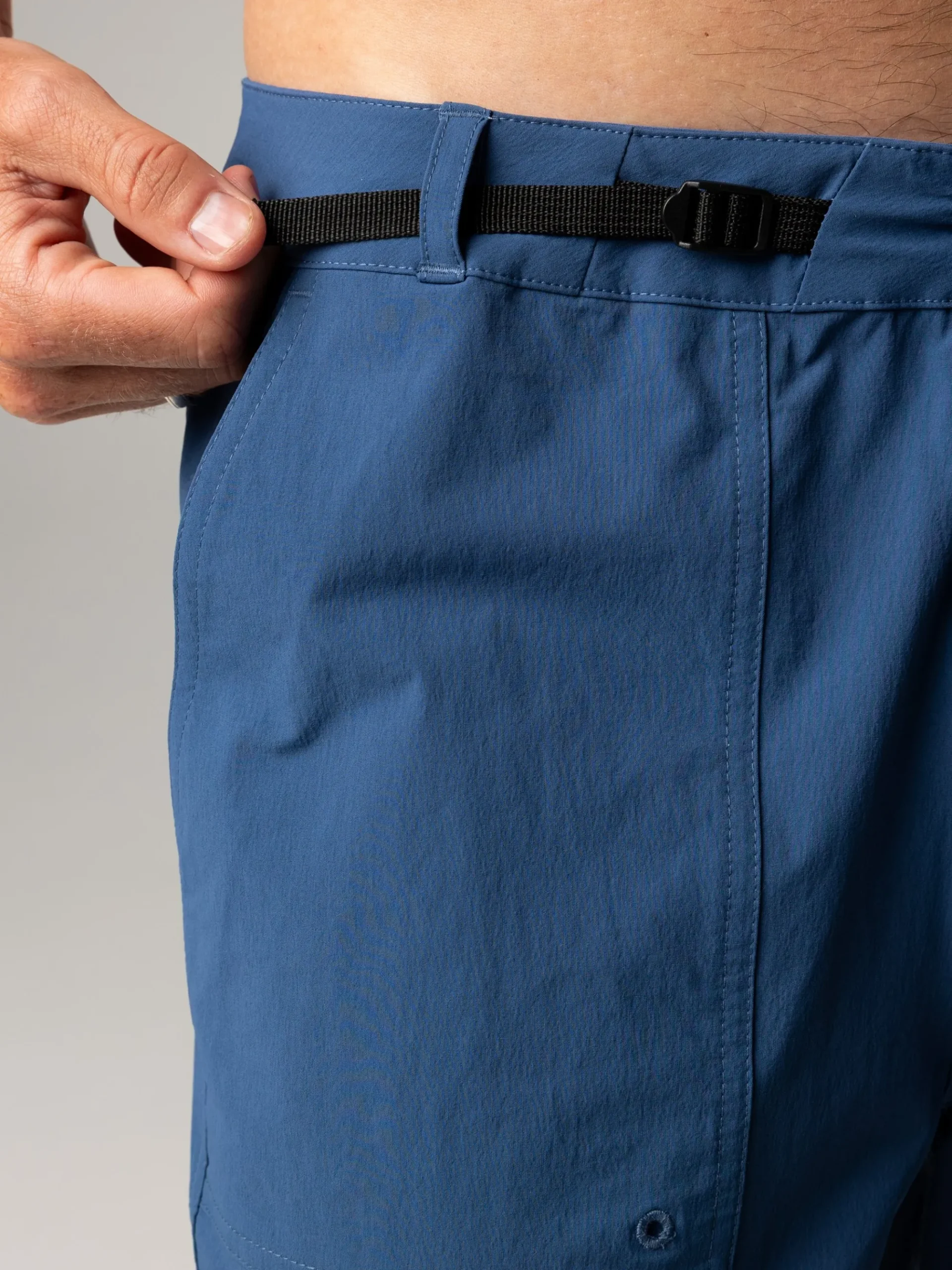Men's Searcher Hybrid Short